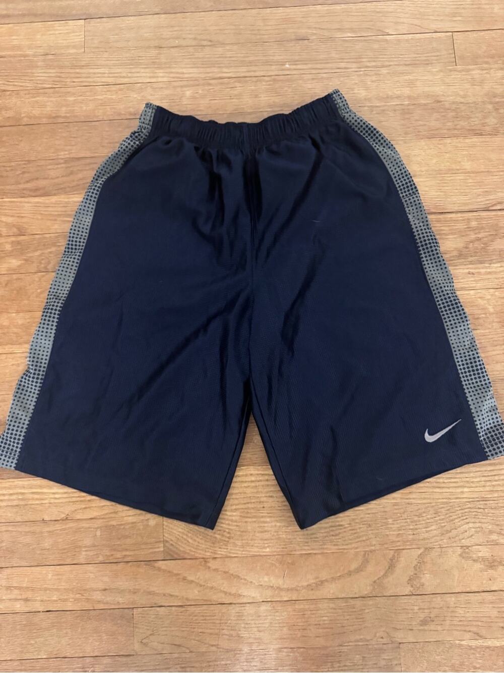 Nike Women's Navy Blue Gray Mesh Athletic Shorts - Size XL
 b28
